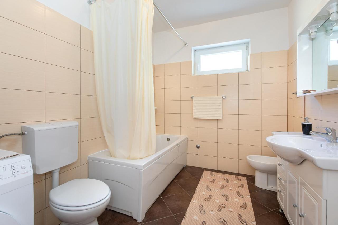 Apartman Marjeto Đảo Krk Ngoại thất bức ảnh